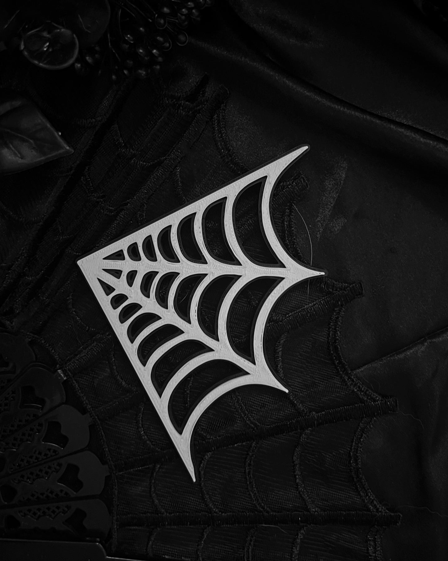 Spider Web 3D Printed Bookshelf Corners
