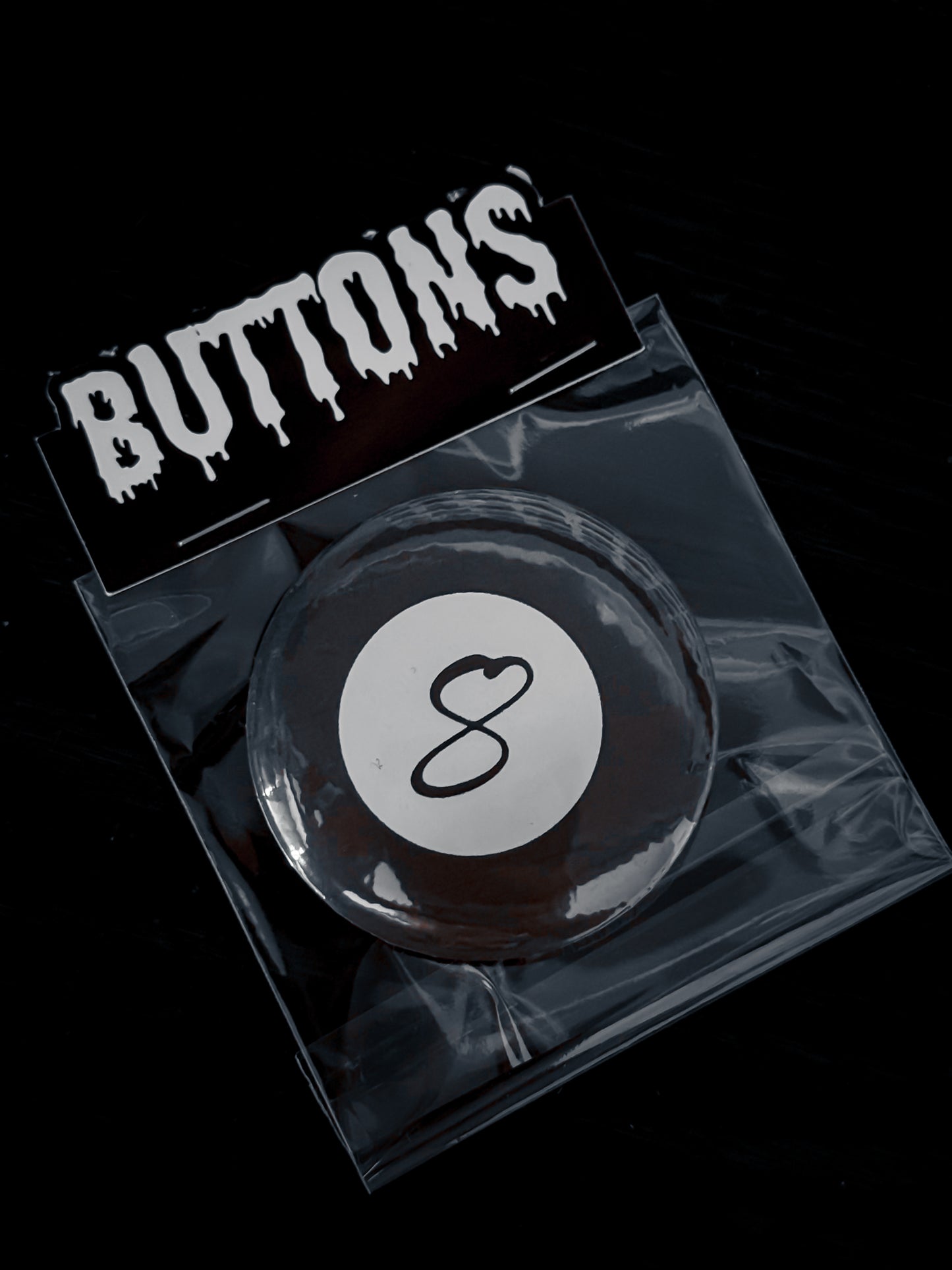 8 Ball Button