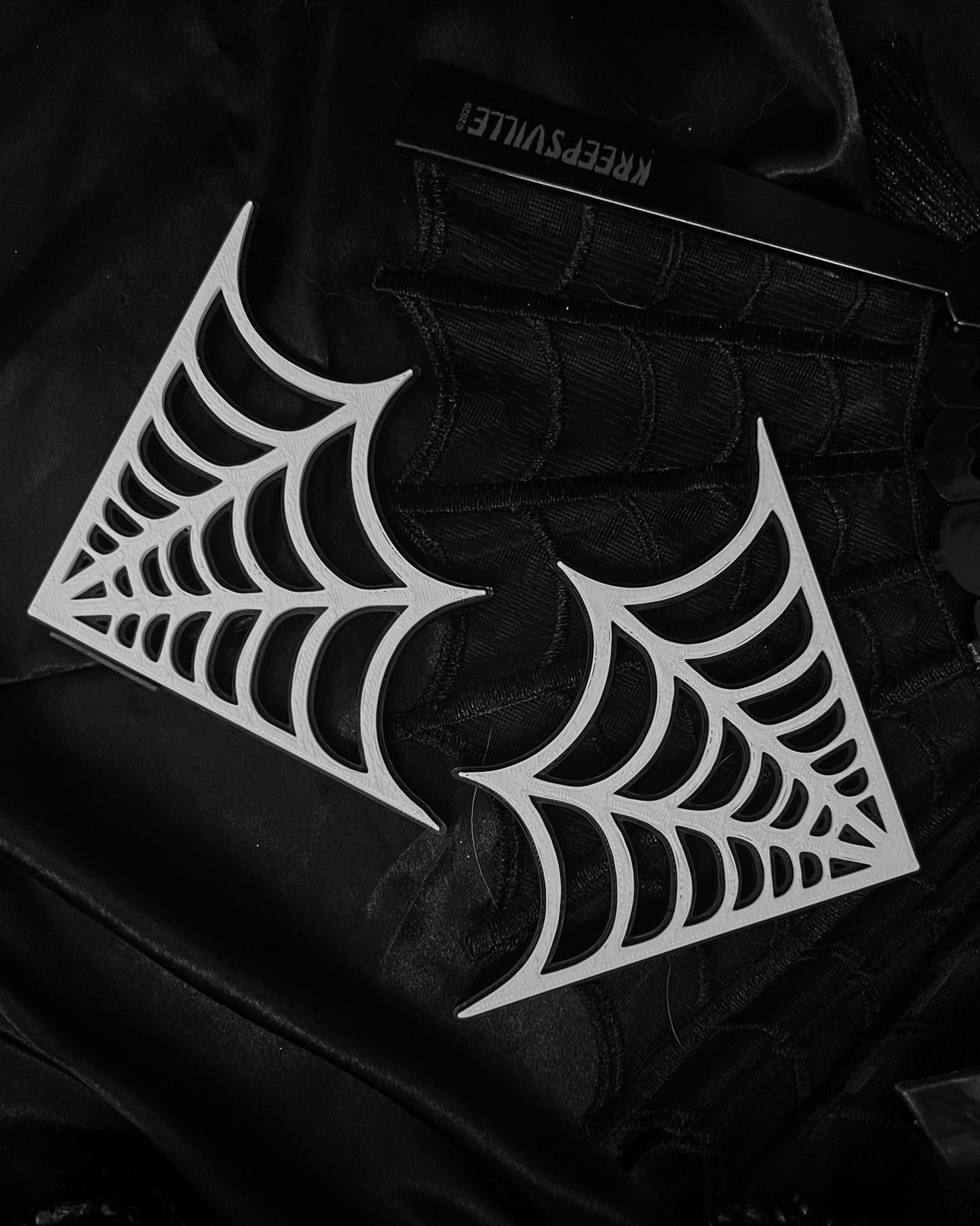 Spider Web 3D Printed Bookshelf Corners