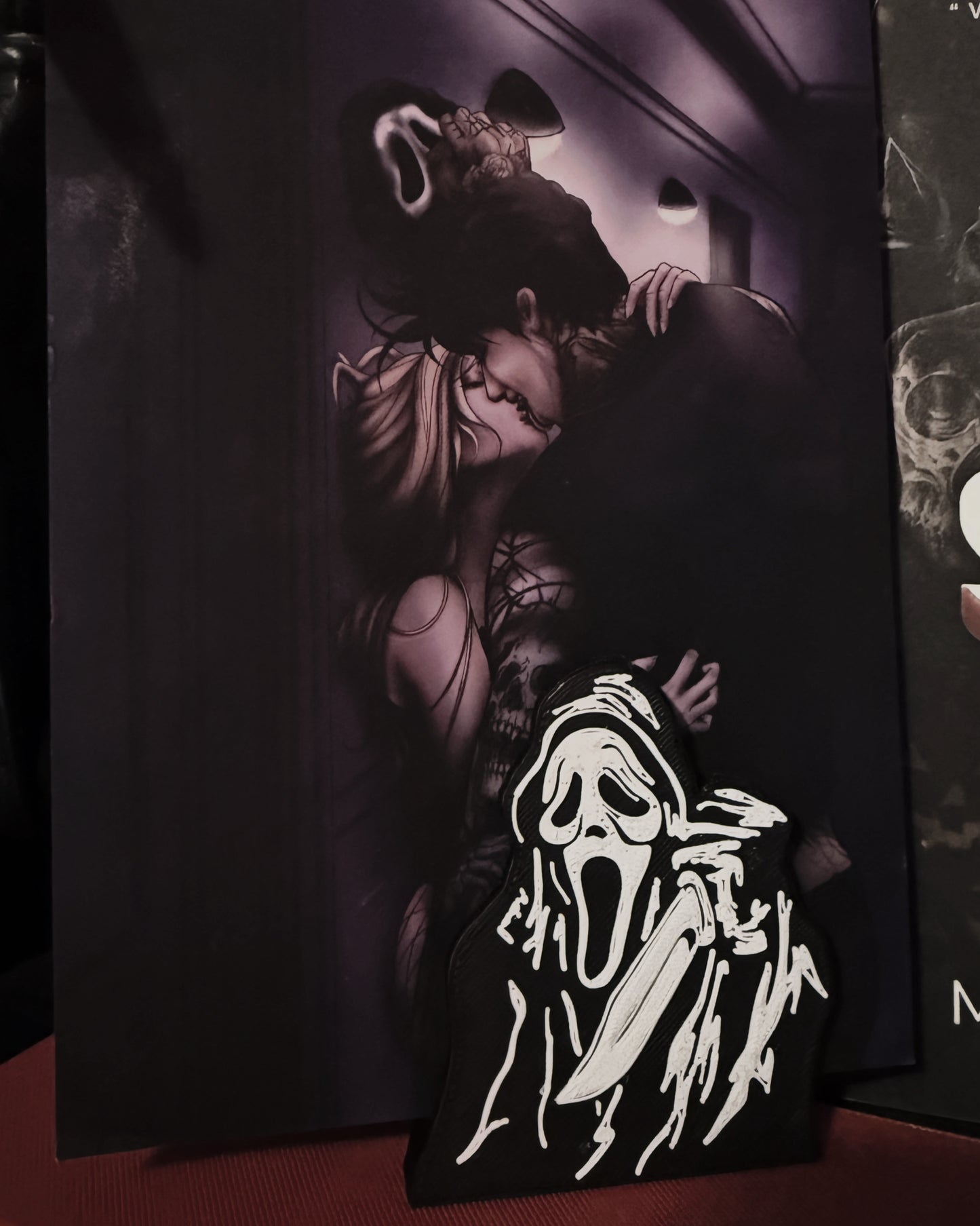 Ghosty Artwork Holder