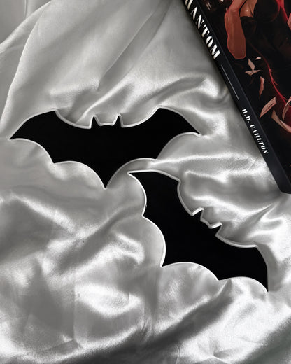 Bat Bookshelf Corners